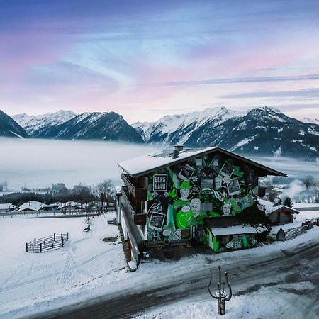 Отель Bergbaur Нойкирхен-ам-Гросфенедигер Экстерьер фото